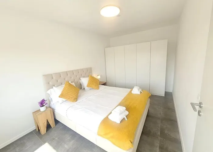 아파트 Bright 1 Bedroom With A Private Terrace 룩셈부르크