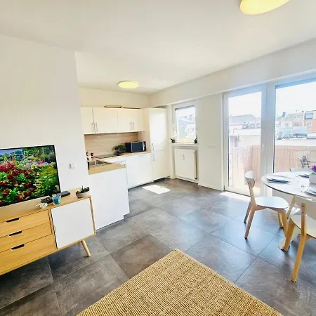 Bright 1 Bedroom With A Private Terrace Διαμέρισμα *